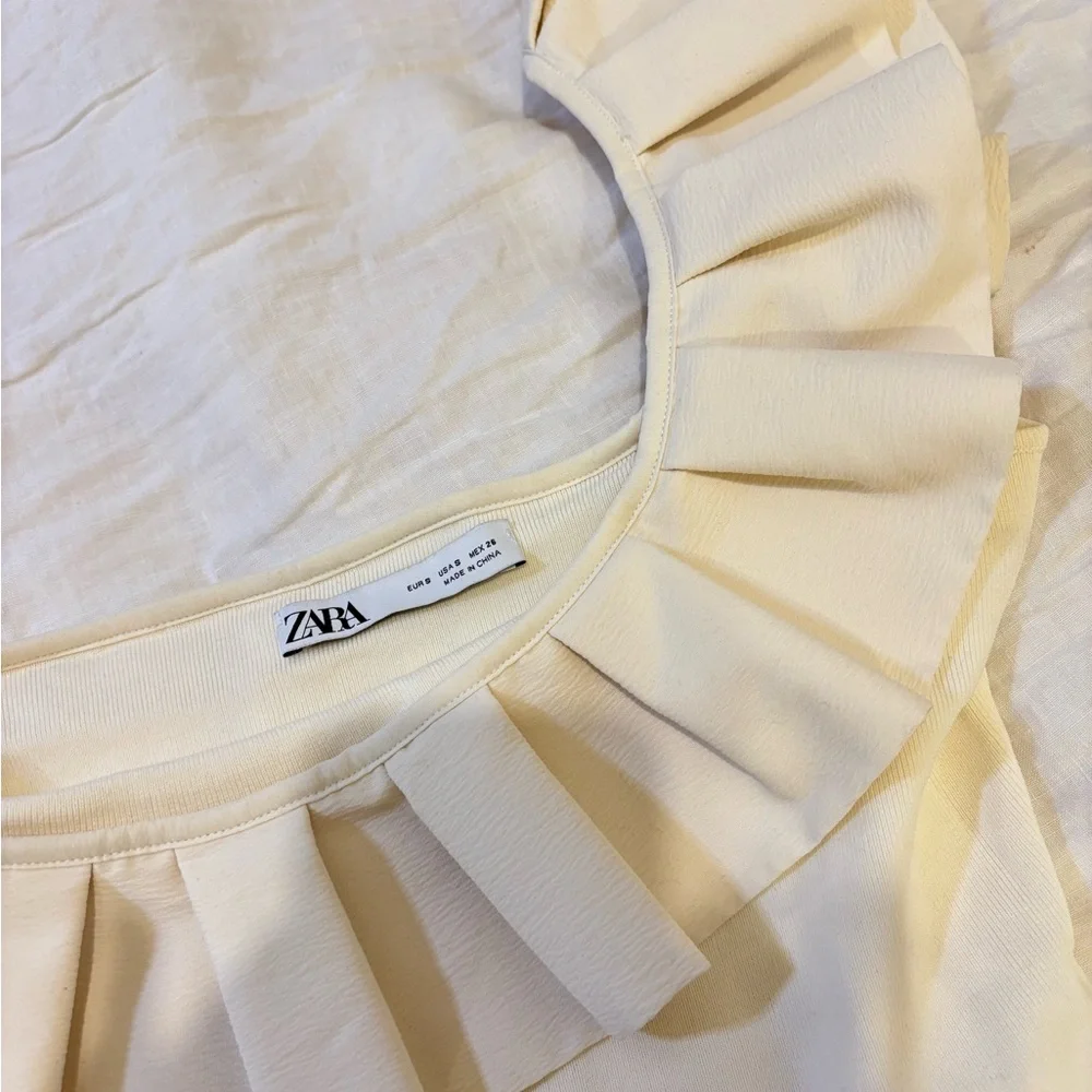 Zara Cream Pleated Neckline Top - Picture 2 of 2